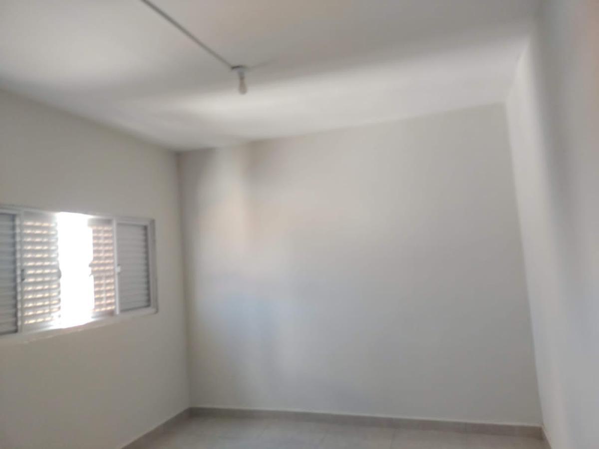 Casa à venda com 2 quartos, 166m² - Foto 4