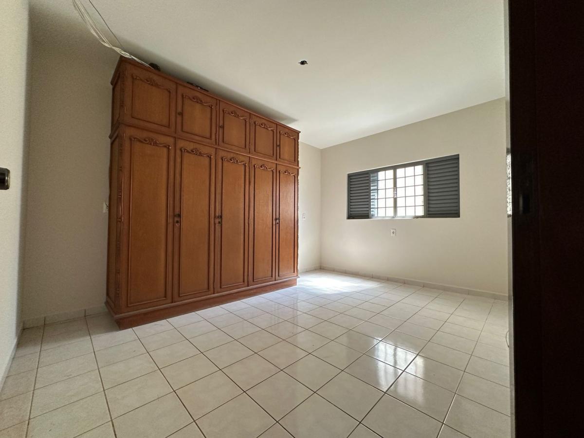 Casa à venda com 4 quartos, 275m² - Foto 9