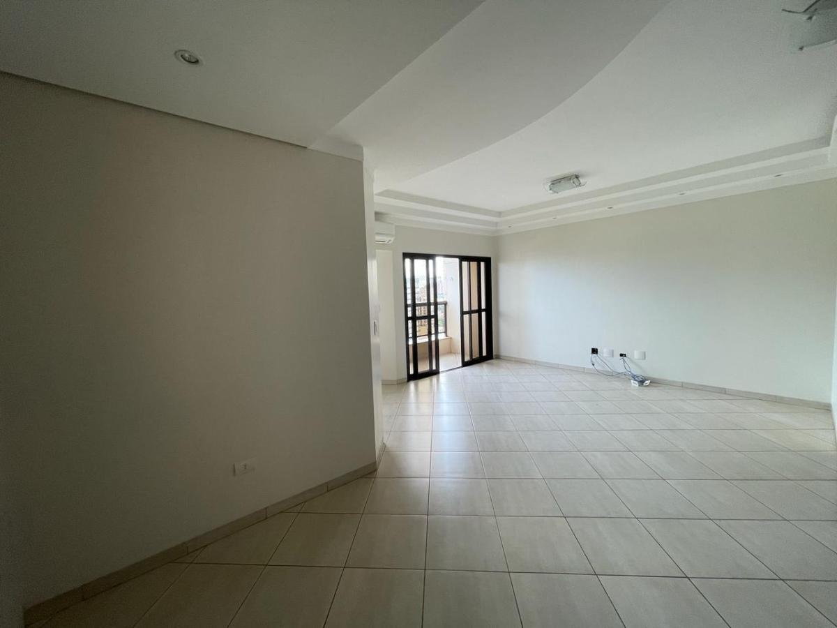 Apartamento à venda com 3 quartos, 155m² - Foto 6