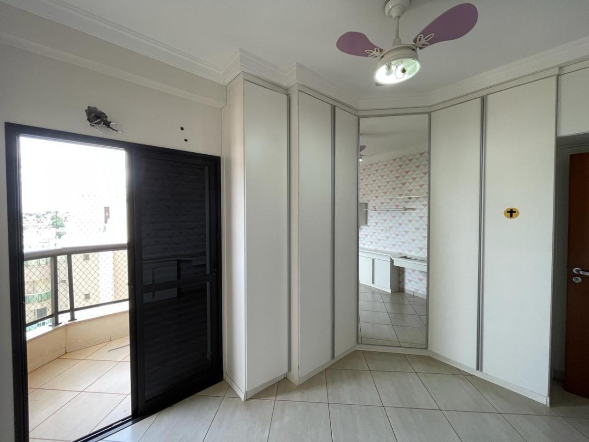 Apartamento à venda com 3 quartos, 155m² - Foto 5