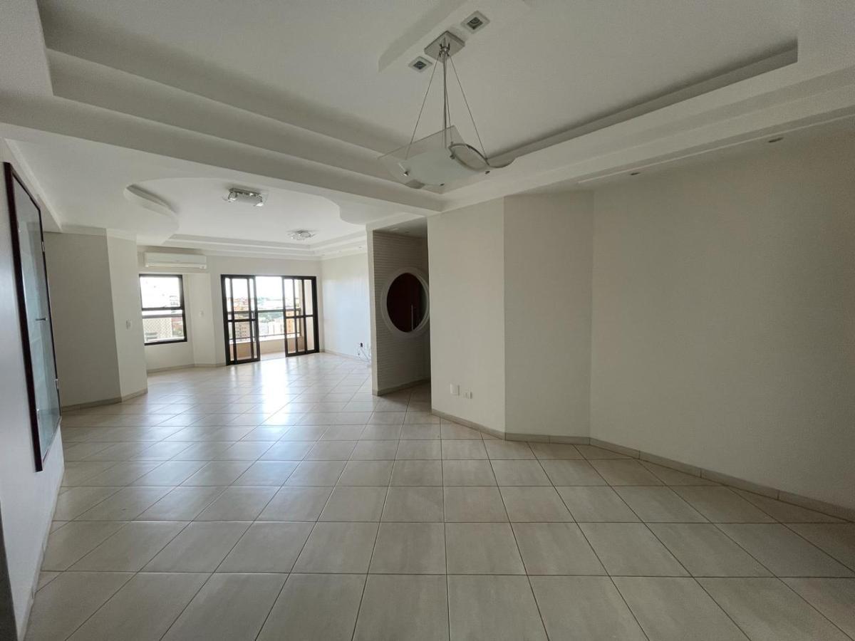 Apartamento à venda com 3 quartos, 155m² - Foto 7