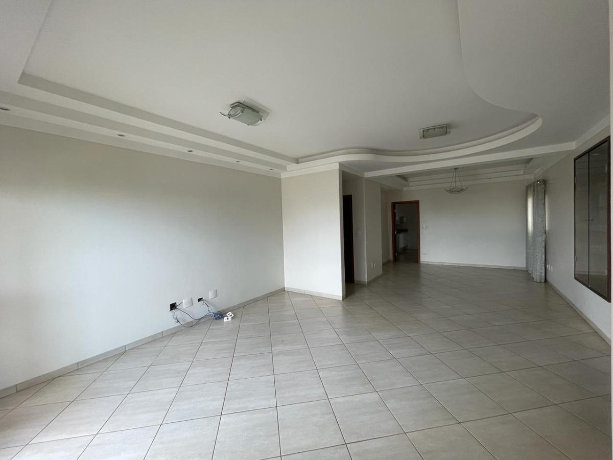 Apartamento à venda com 3 quartos, 155m² - Foto 8