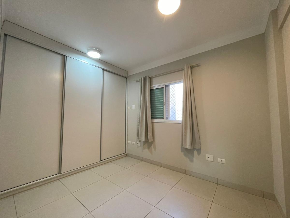 Apartamento à venda com 3 quartos, 107m² - Foto 7