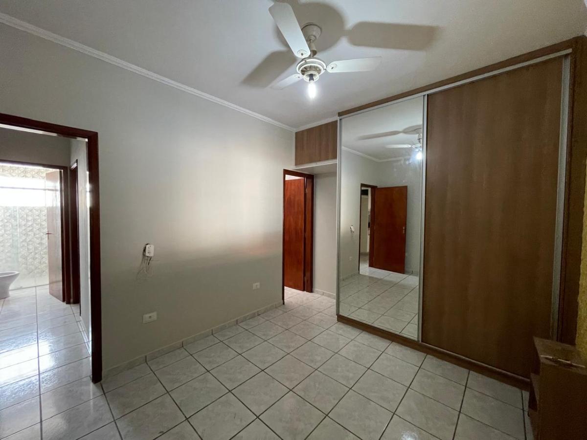 Casa à venda com 3 quartos, 146m² - Foto 4