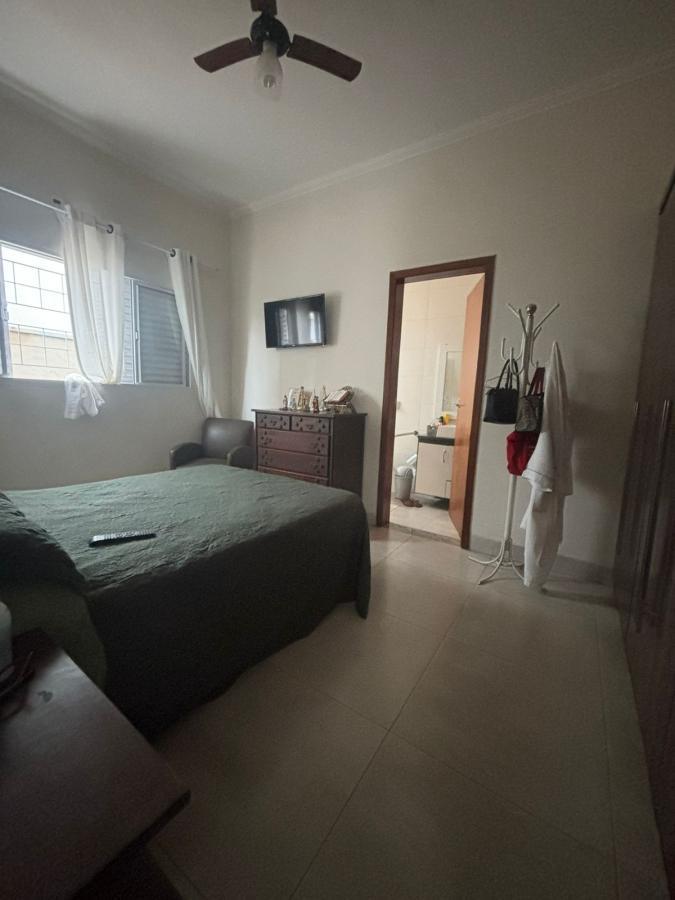 Casa à venda com 2 quartos, 318m² - Foto 10