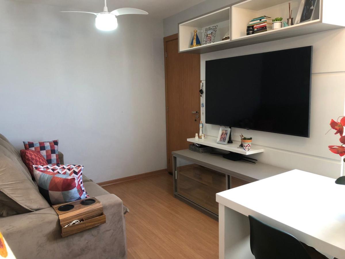 Apartamento à venda com 2 quartos, 57m² - Foto 2