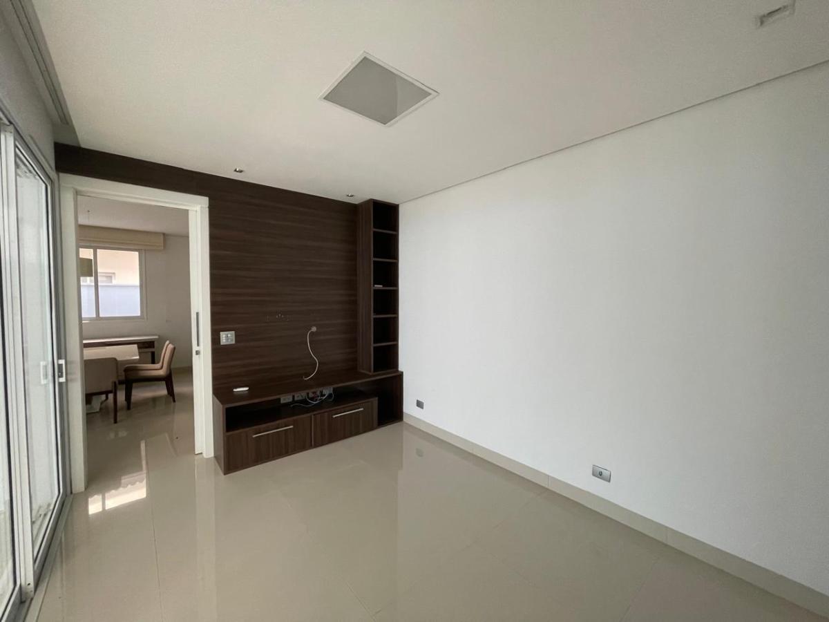 Casa de Condomínio à venda com 4 quartos, 262m² - Foto 3