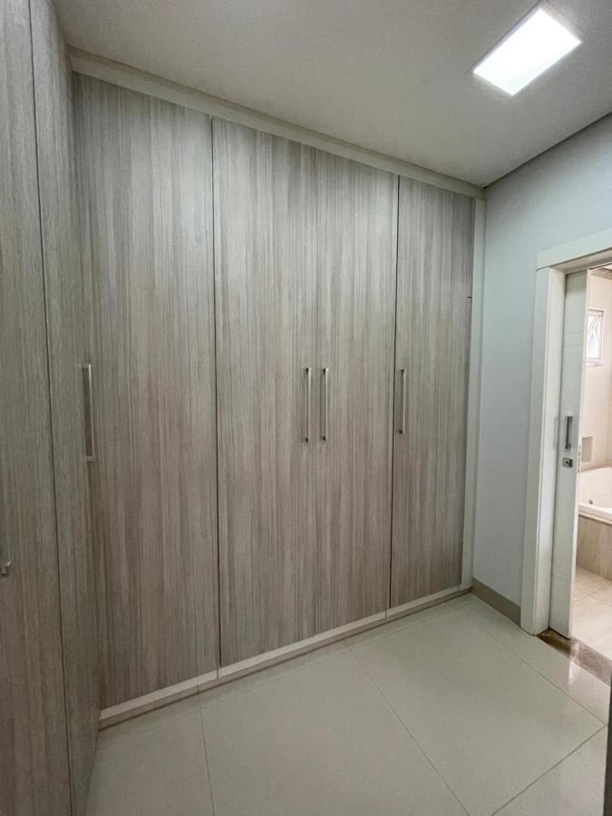 Casa de Condomínio à venda com 4 quartos, 262m² - Foto 29