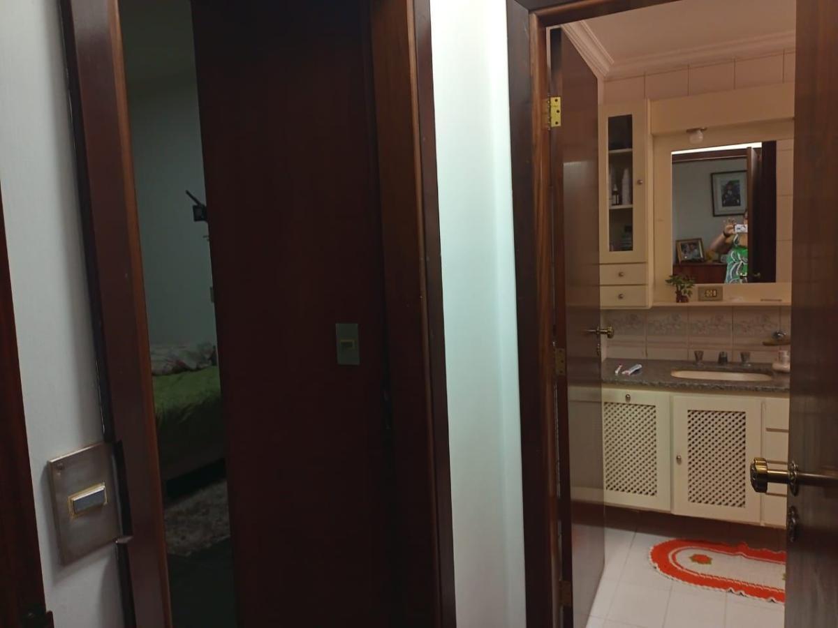 Apartamento à venda com 3 quartos, 270m² - Foto 7