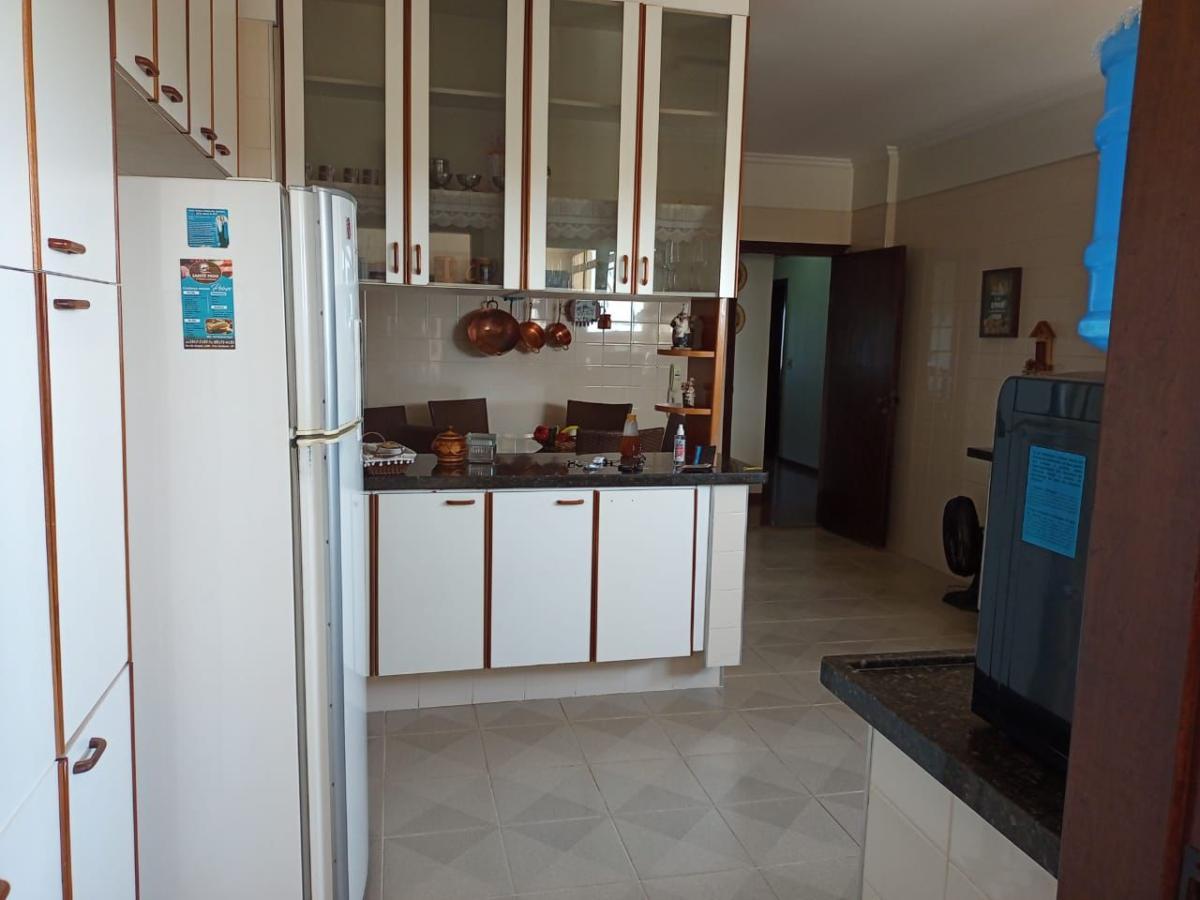 Apartamento à venda com 3 quartos, 270m² - Foto 15