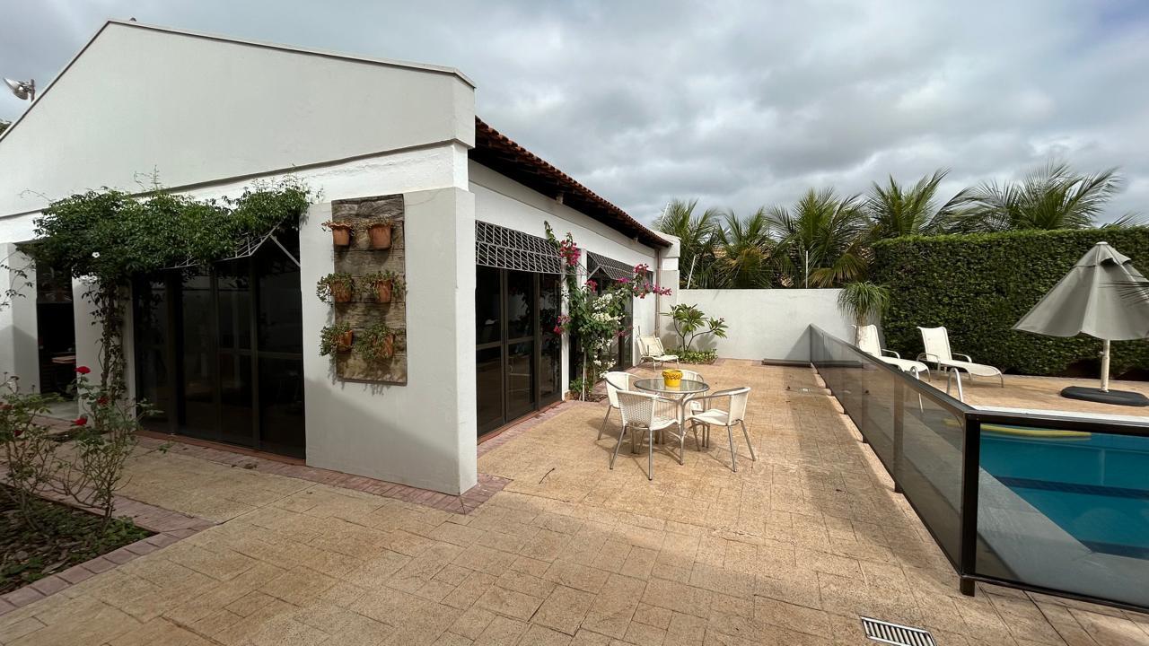 Casa de Condomínio à venda com 4 quartos, 550m² - Foto 11