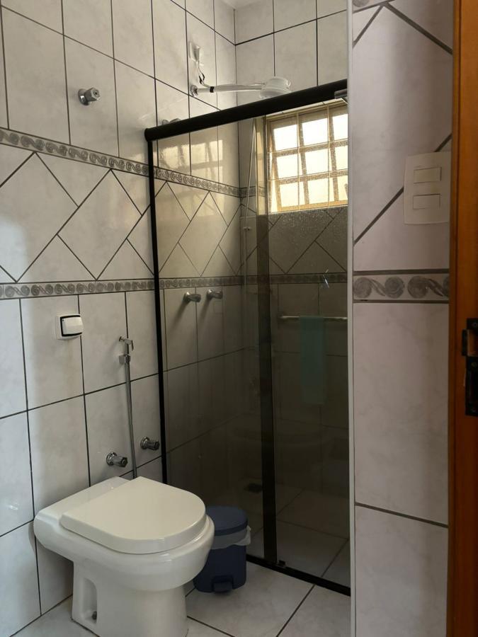 Casa à venda com 5 quartos, 242m² - Foto 12