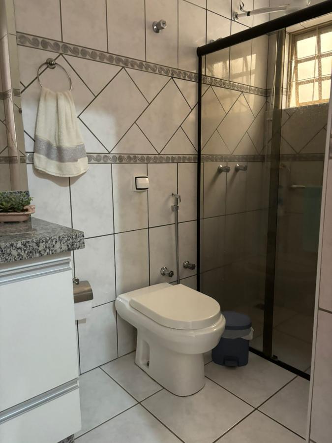 Casa à venda com 5 quartos, 242m² - Foto 13