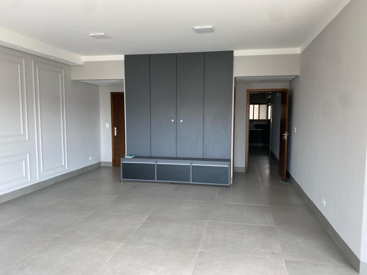 Apartamento à venda com 3 quartos, 300m² - Foto 9