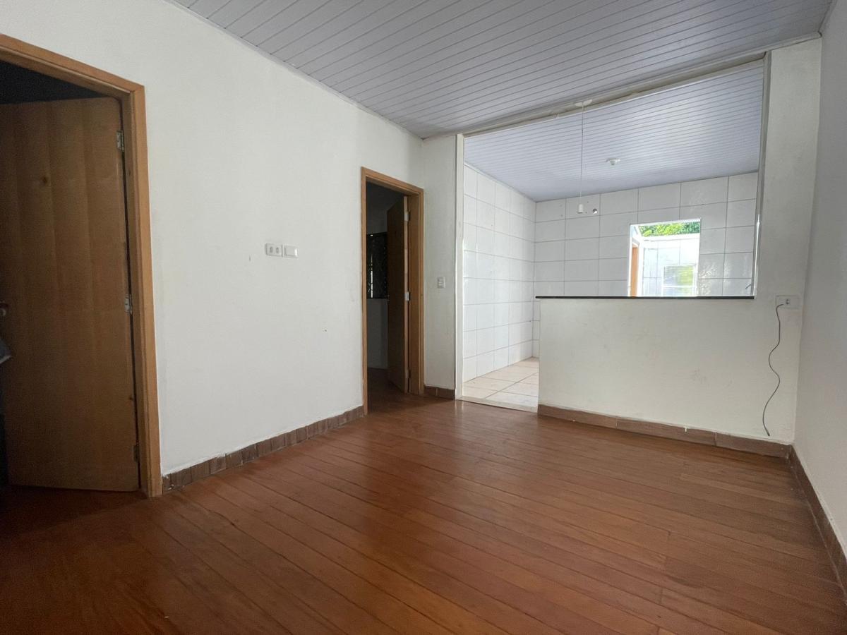 Casa à venda com 6 quartos, 484m² - Foto 1