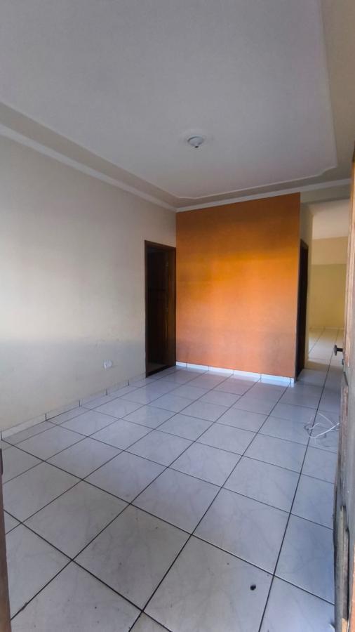 Casa à venda com 5 quartos, 135m² - Foto 2