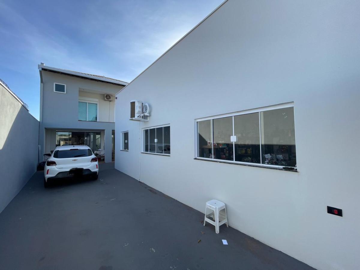 Prédio Inteiro à venda, 145m² - Foto 1