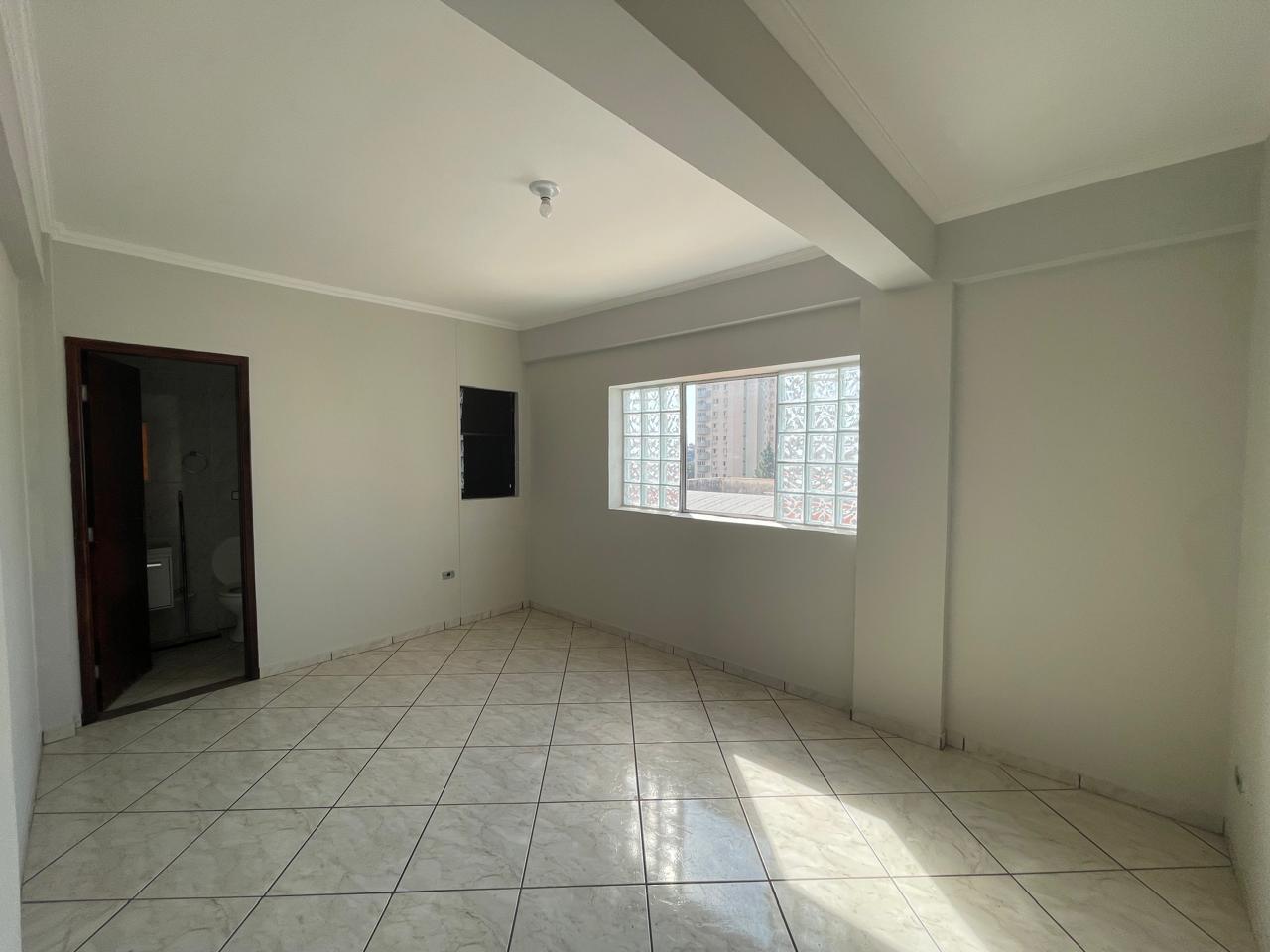 Apartamento à venda com 3 quartos, 135m² - Foto 2