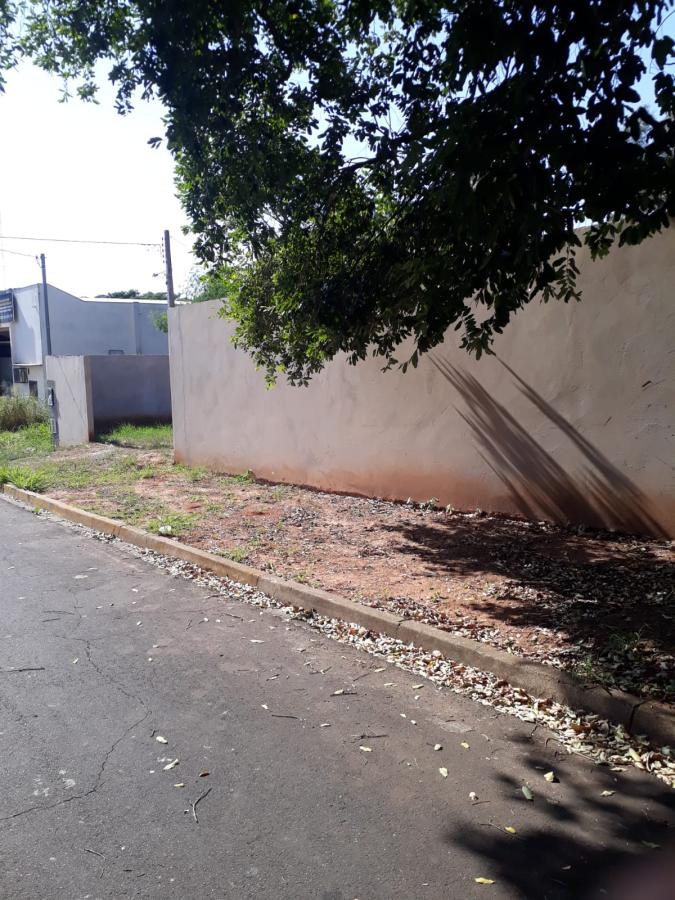 Loteamento e Condomínio para alugar, 250m² - Foto 1