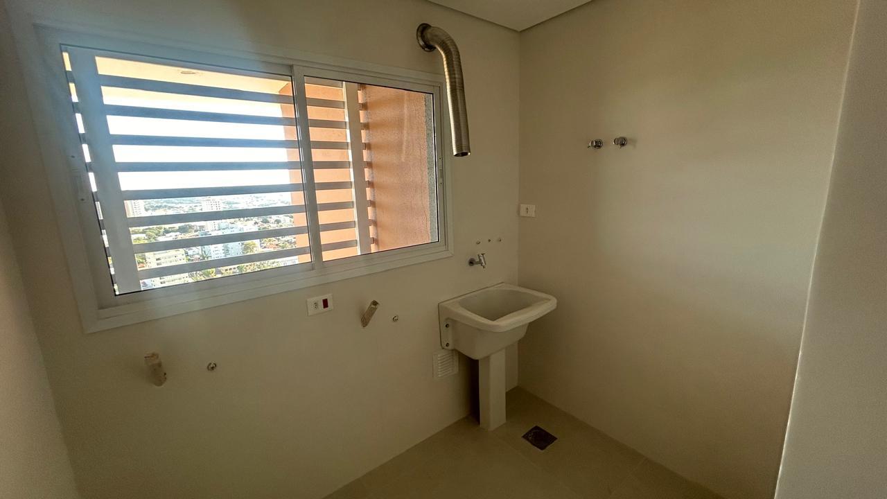 Apartamento à venda com 3 quartos, 152m² - Foto 3