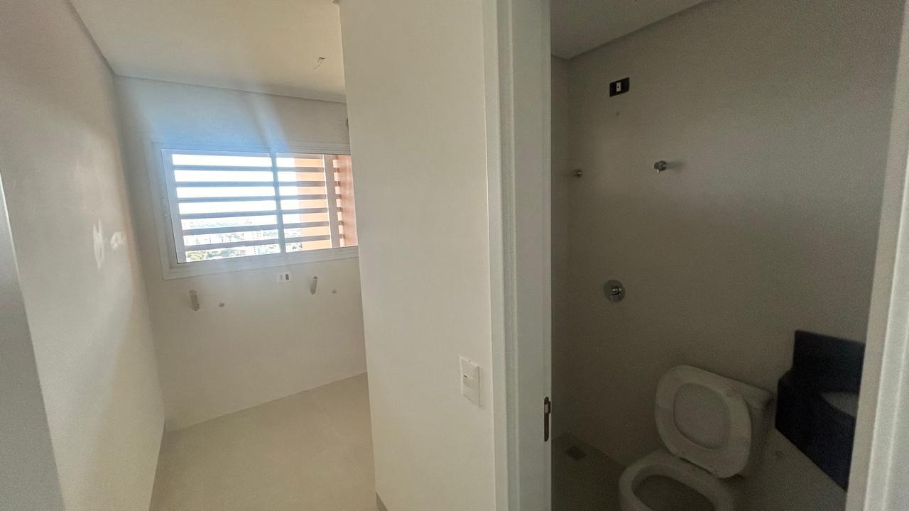 Apartamento à venda com 3 quartos, 152m² - Foto 2