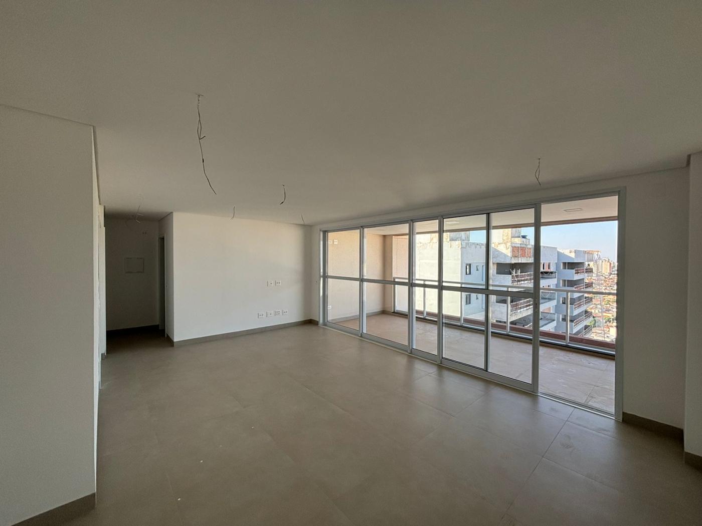 Apartamento à venda com 3 quartos, 152m² - Foto 2