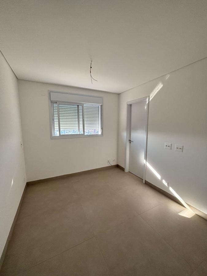 Apartamento à venda com 3 quartos, 152m² - Foto 8