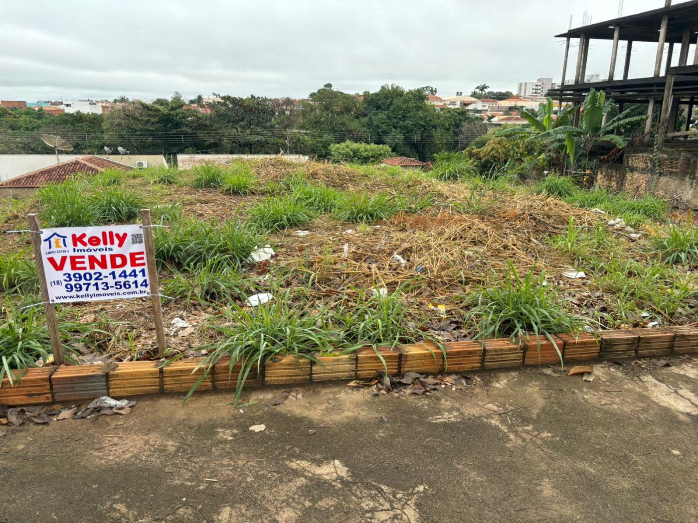 Terreno à venda, 300m² - Foto 1