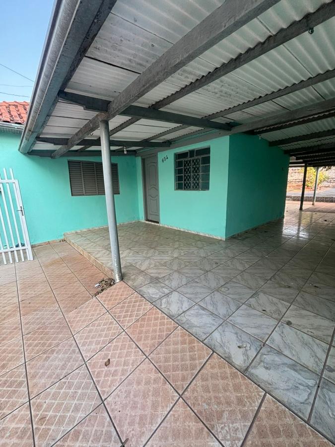 Casa à venda com 1 quarto, 300m² - Foto 2