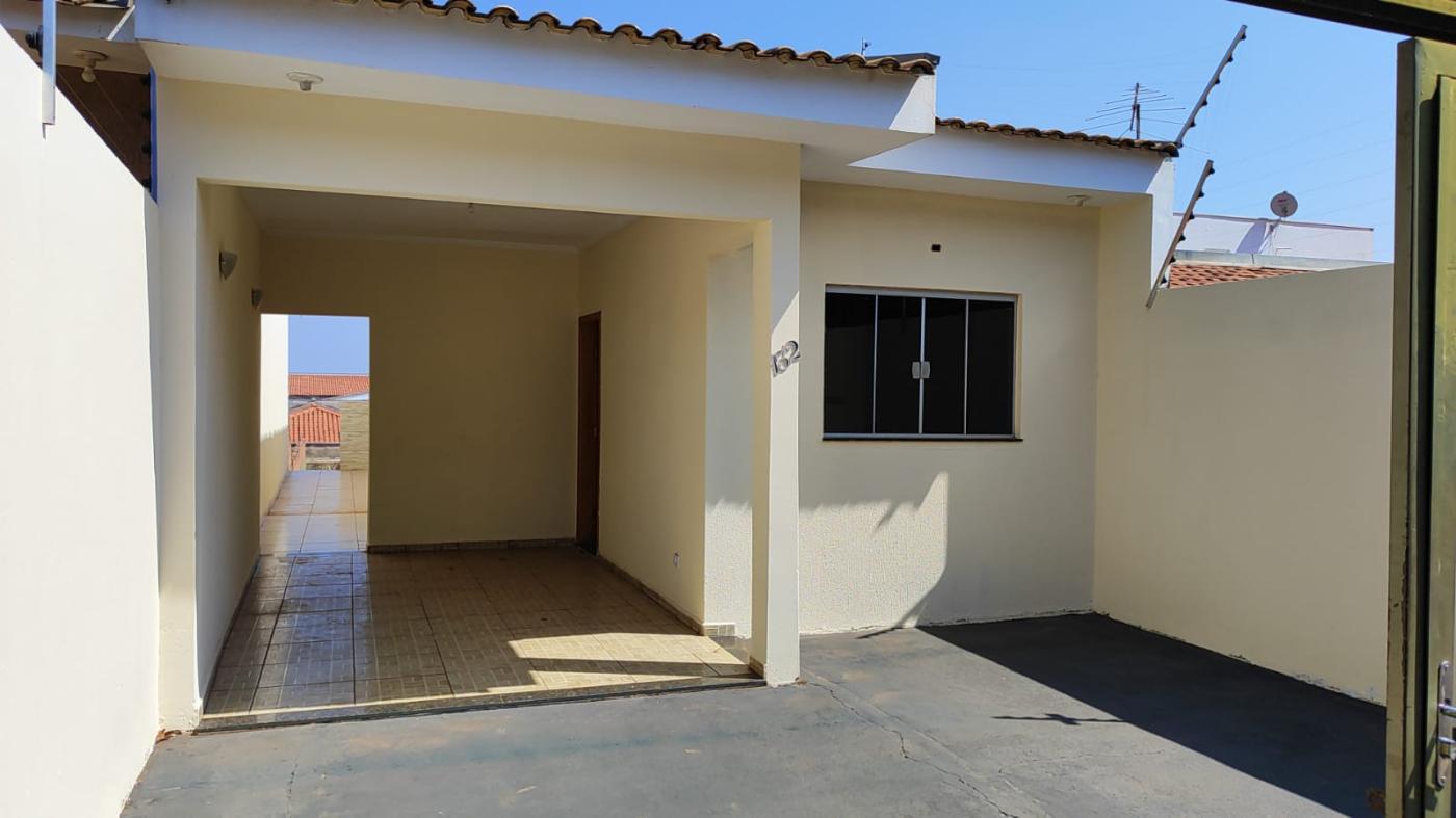 Casa à venda com 2 quartos, 70m² - Foto 2