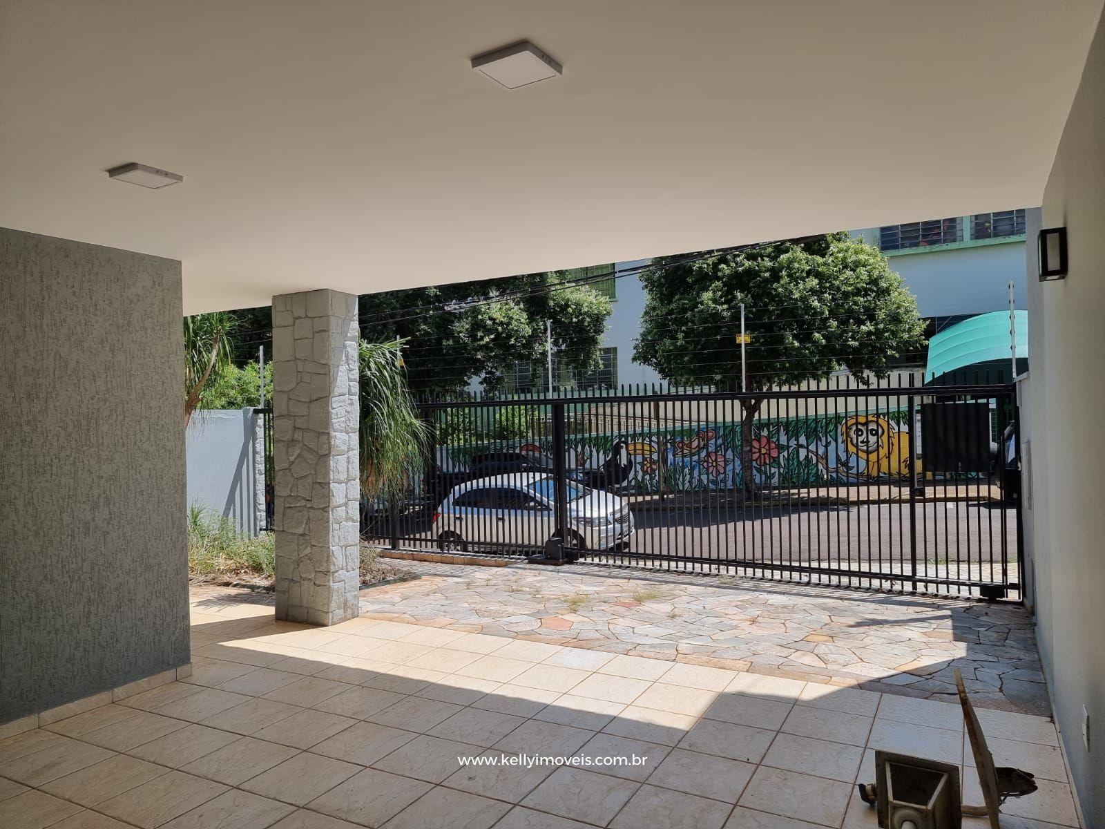 Prédio Inteiro para alugar com 4 quartos, 330m² - Foto 2