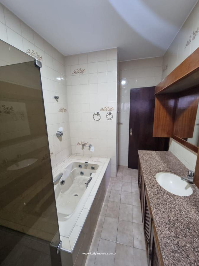 Prédio Inteiro para alugar com 4 quartos, 330m² - Foto 13