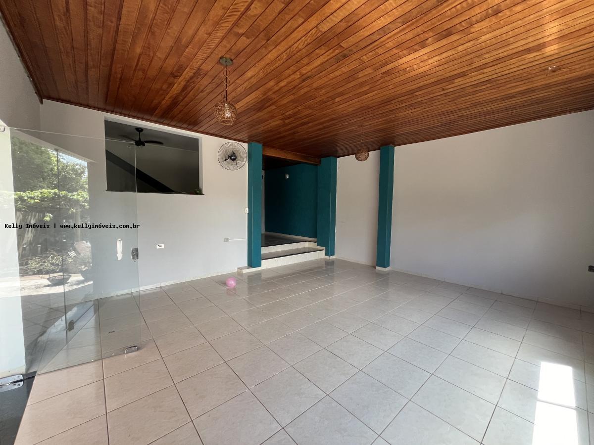 Casa para alugar com 5 quartos, 303m² - Foto 8