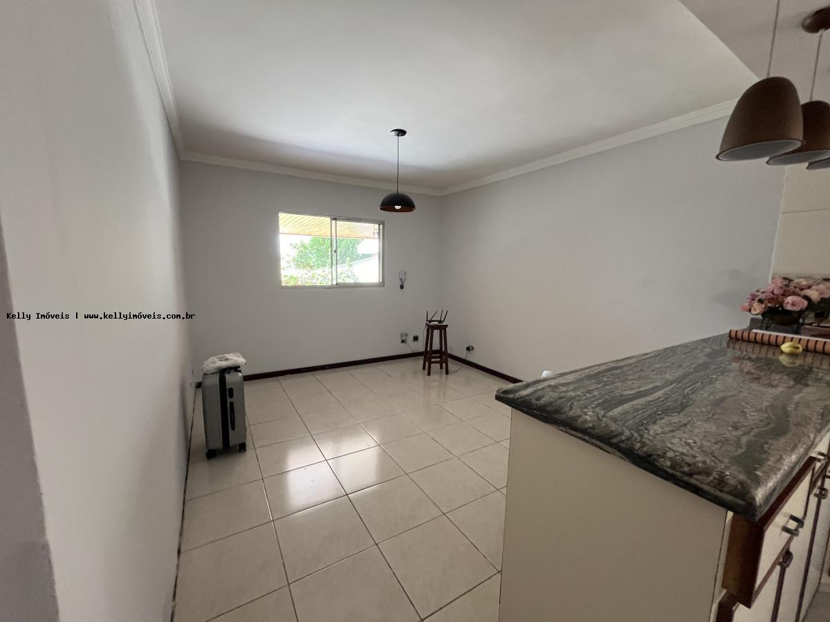 Casa para alugar com 5 quartos, 303m² - Foto 18