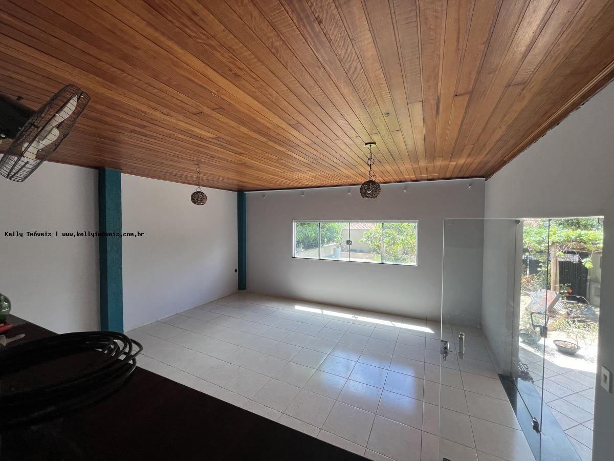 Casa para alugar com 5 quartos, 303m² - Foto 10