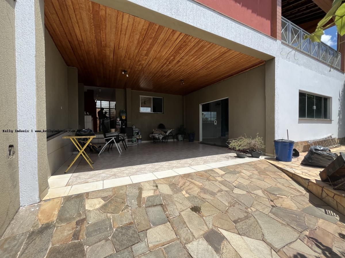 Casa para alugar com 5 quartos, 303m² - Foto 35