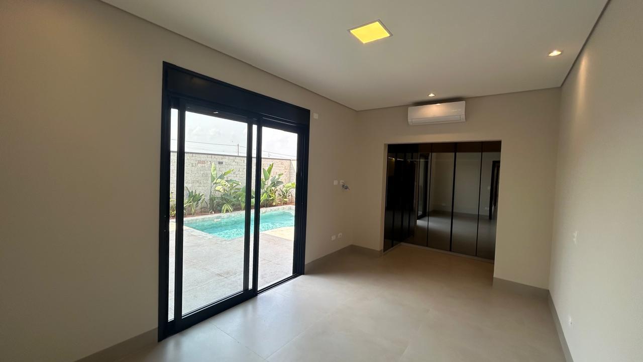 Casa de Condomínio à venda, 242m² - Foto 11