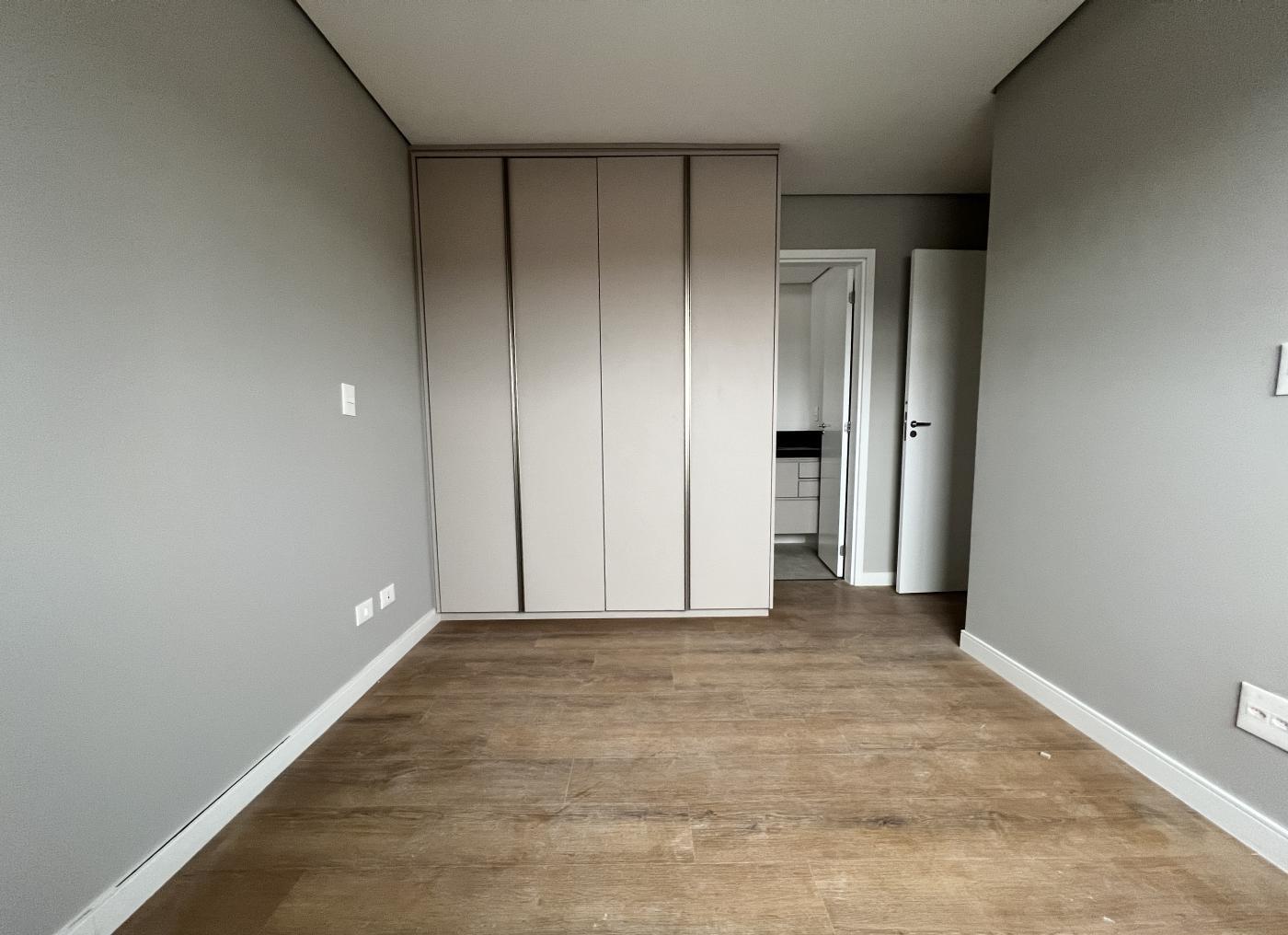 Apartamento à venda com 2 quartos, 72m² - Foto 4