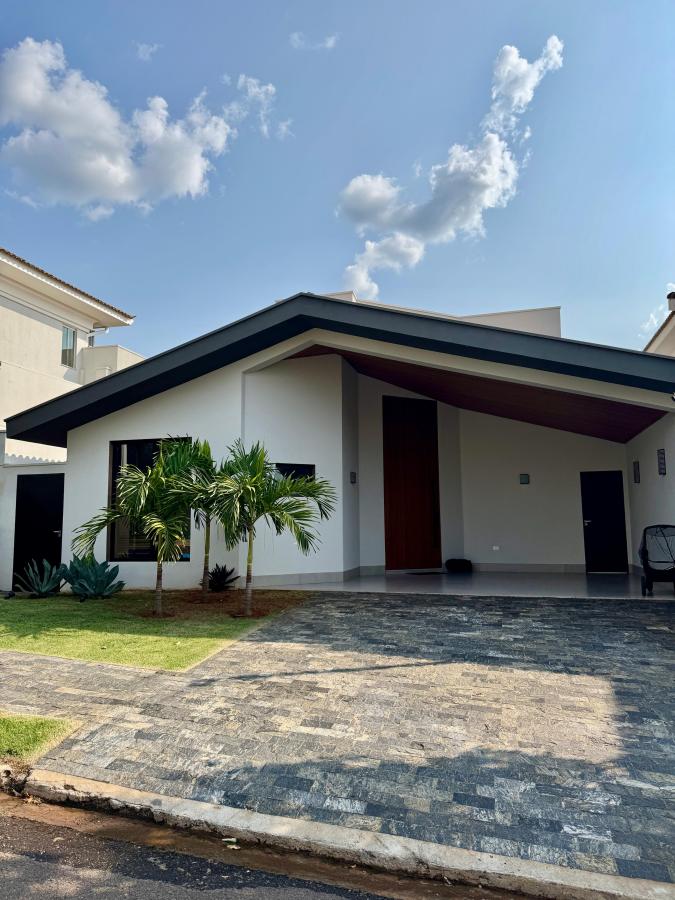 Casa de Condomínio à venda, 360m² - Foto 1