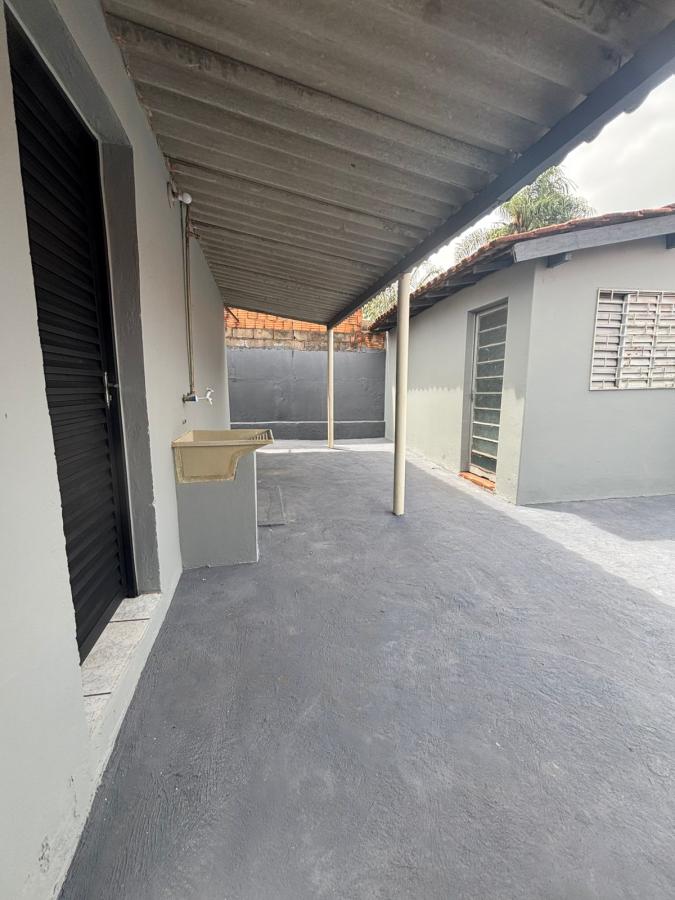 Casa à venda com 3 quartos, 220m² - Foto 3