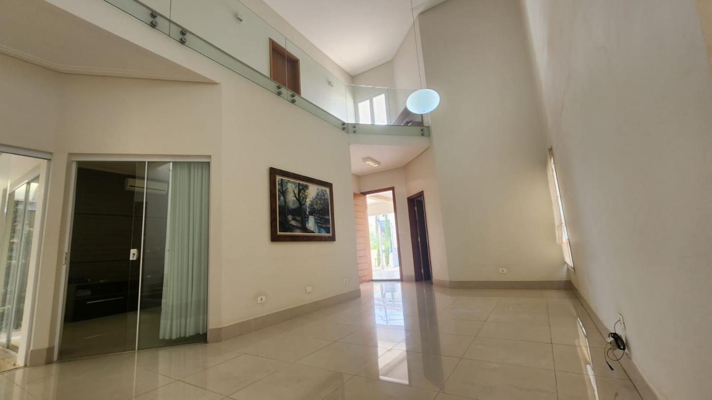 Casa de Condomínio à venda com 3 quartos, 325m² - Foto 3