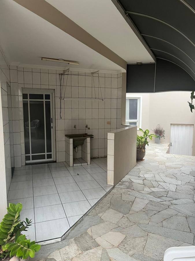 Casa de Condomínio para alugar com 3 quartos, 360m² - Foto 17