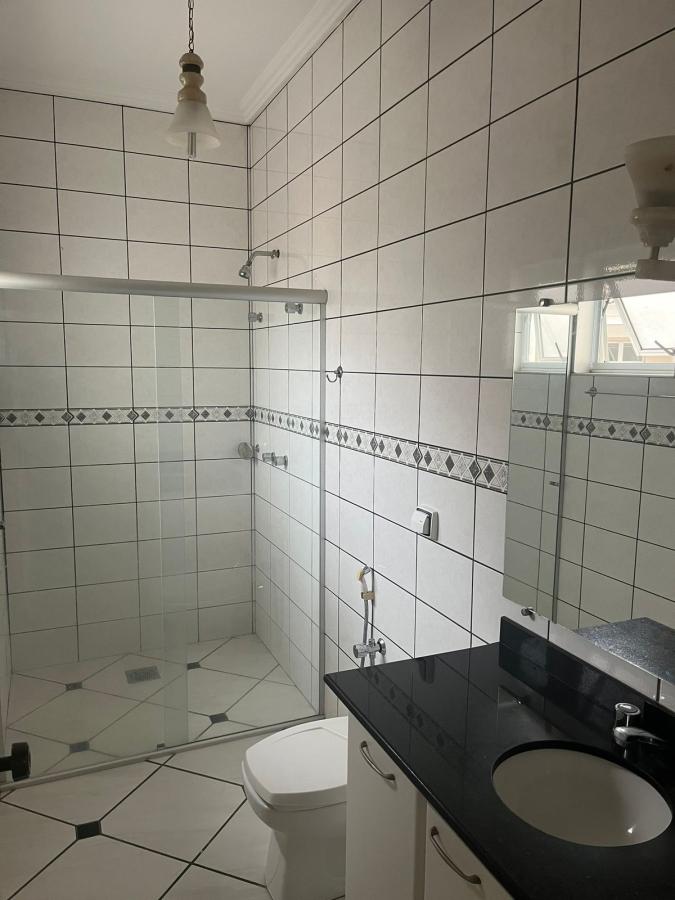 Casa de Condomínio para alugar com 3 quartos, 360m² - Foto 16