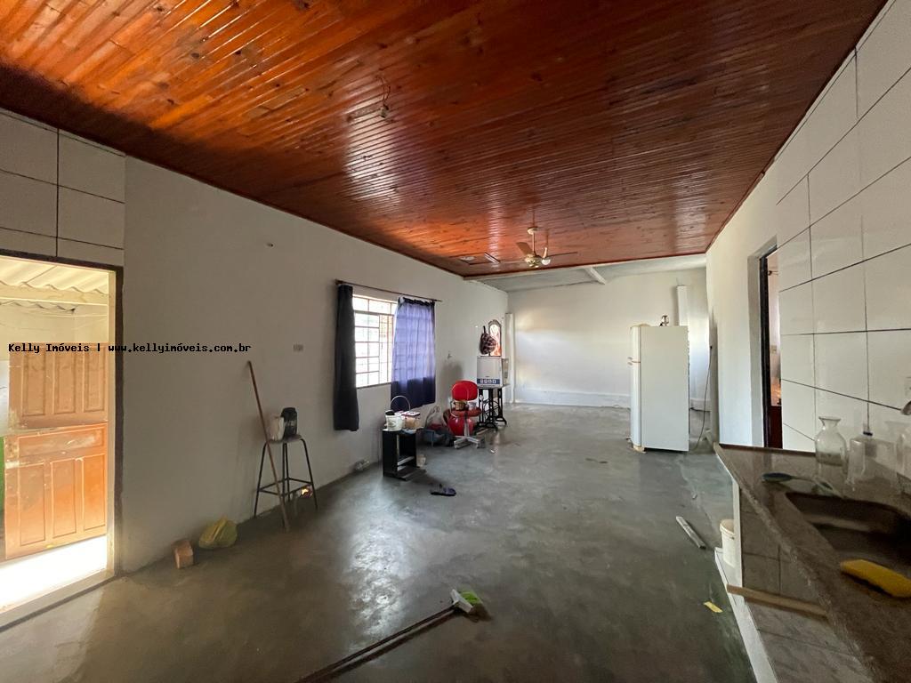 Casa para alugar com 4 quartos, 172m² - Foto 10