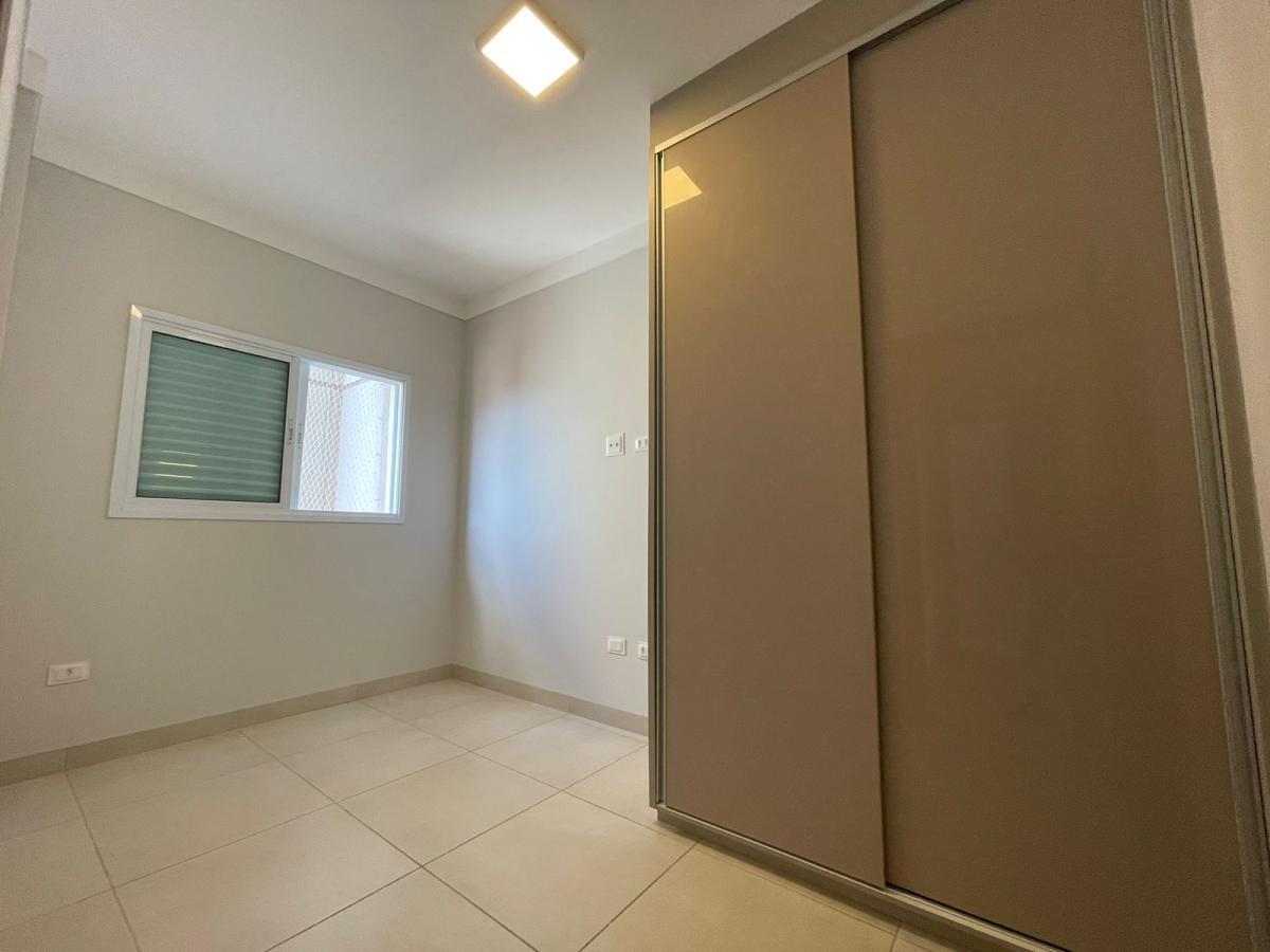 Apartamento para alugar com 3 quartos, 98m² - Foto 6