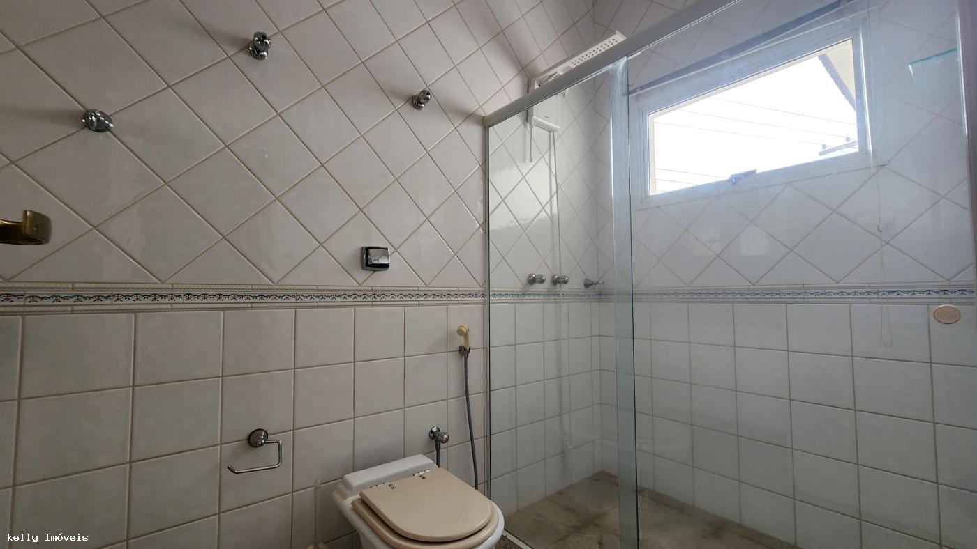 Casa de Condomínio para alugar com 5 quartos, 500m² - Foto 8