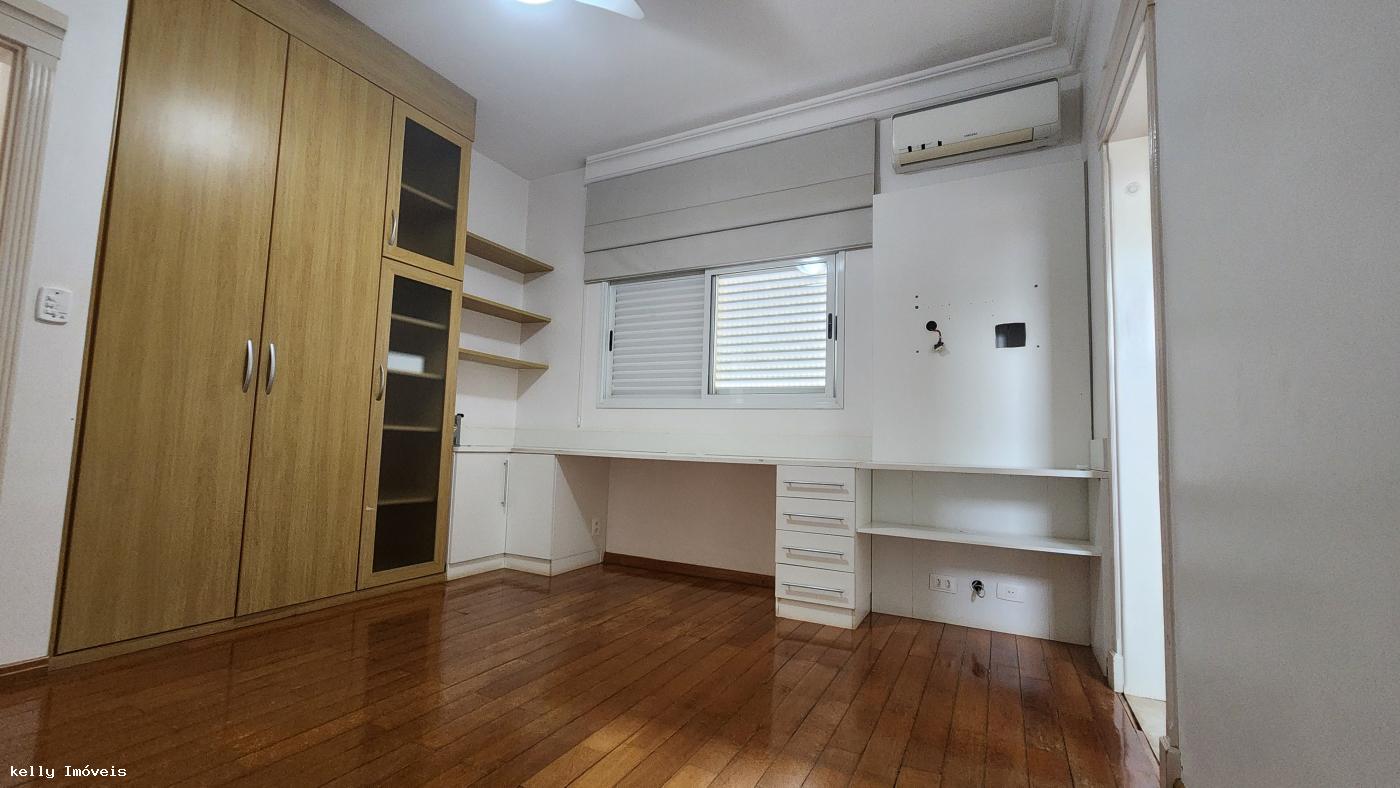 Casa de Condomínio para alugar com 5 quartos, 500m² - Foto 10