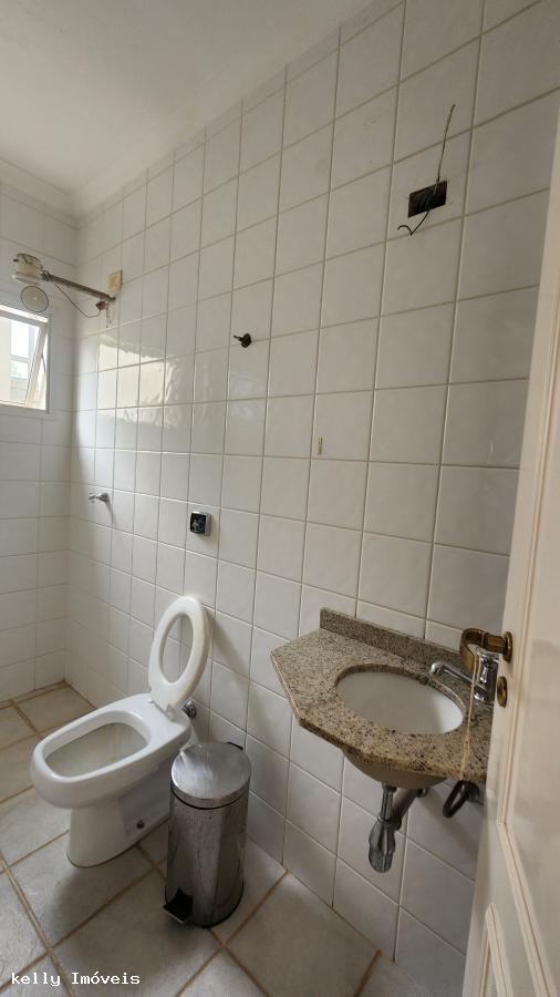 Casa de Condomínio para alugar com 5 quartos, 500m² - Foto 24