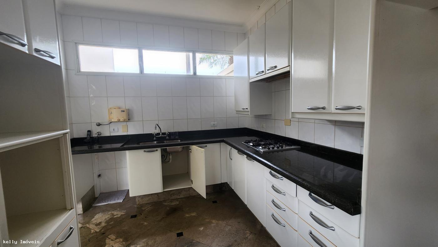 Casa de Condomínio para alugar com 5 quartos, 500m² - Foto 14