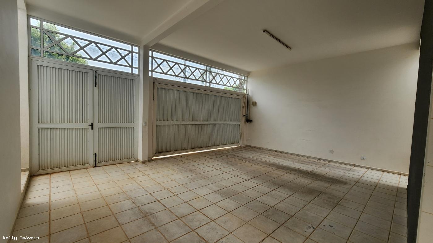 Casa de Condomínio para alugar com 5 quartos, 500m² - Foto 47